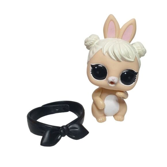 LOL Surprise Pets Cottontail Q.T. Bunny Wave 1 Eye Spy Pets Mini Figure Playset - Picture 2 of 6